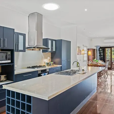 Artistic Queenslander With Park Views - Near City! Brisbane Exterior photo
